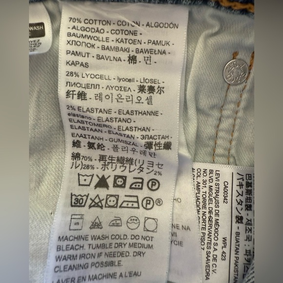 Levi’s Distressed 511 Jeans in Size 36x36 - Picture 15 of 15